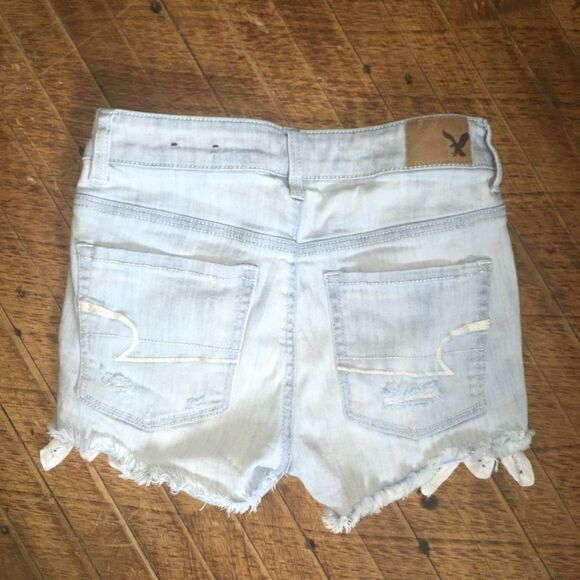 American Eagle hi-rise raw hem size 0 shortie Jean shorts - Picture 3 of 3